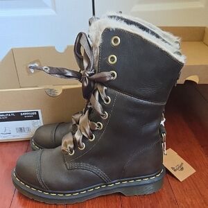 Dr. Martens Olive Green Aimilita boots Fur-Lined Boots Size 8